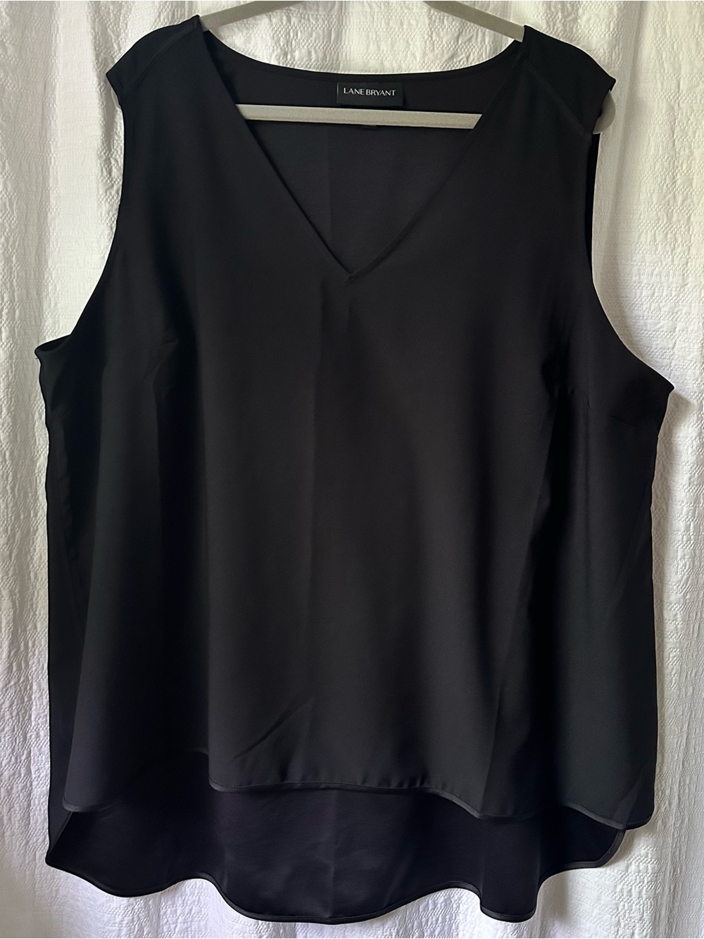 Lane Bryant Black V-Neck Sleeveless Hi-Low Blouse Size 22